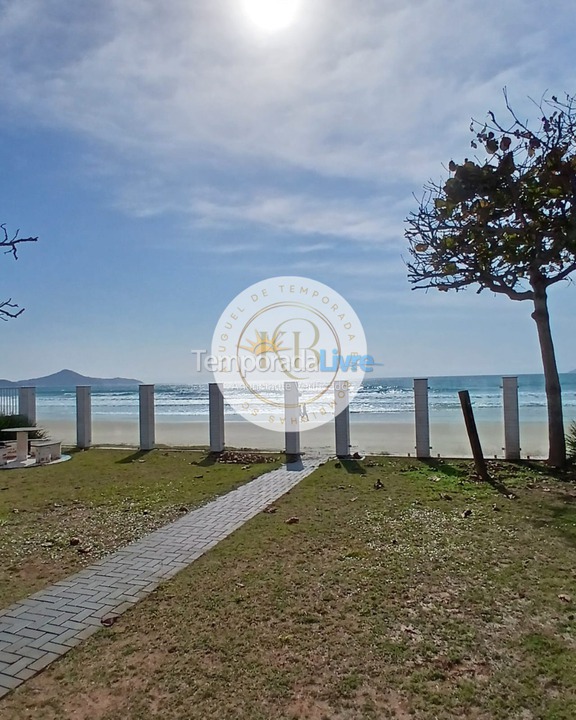 House for vacation rental in Bombinhas (Canto Grande)