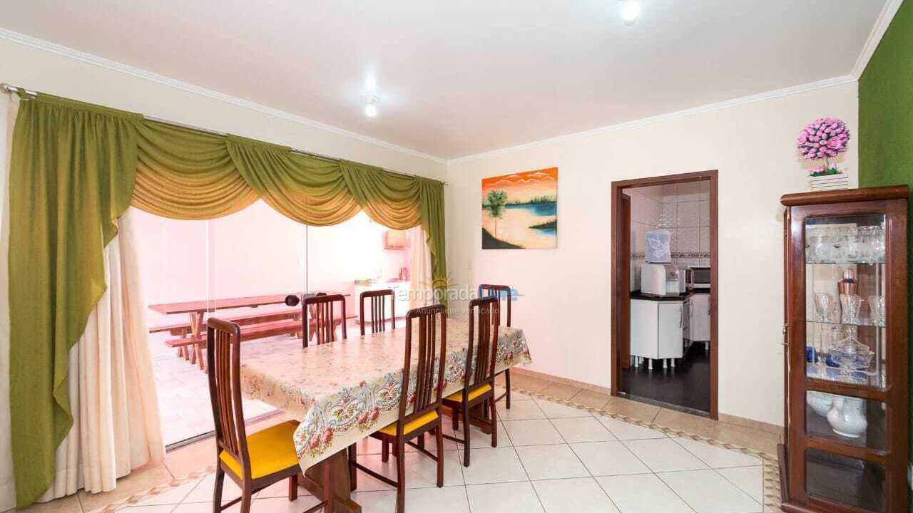 Casa para aluguel de temporada em Bombinhas (Morrinhos)