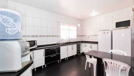 Casa com piscina na praia de Morrinhos