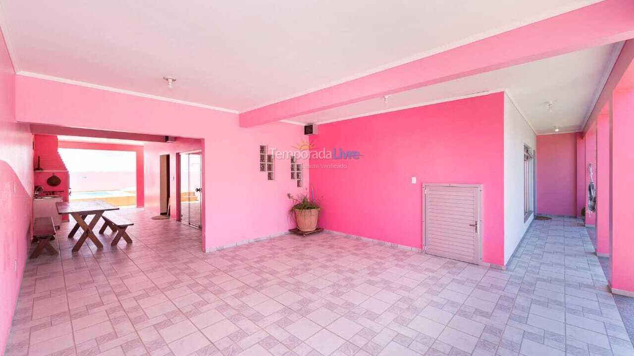 Casa para aluguel de temporada em Bombinhas (Morrinhos)