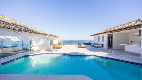 Casa debruçada sobre o mar!! Mais bela vista do Rio!