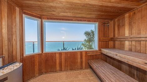 Casa debruçada sobre o mar!! Mais bela vista do Rio!