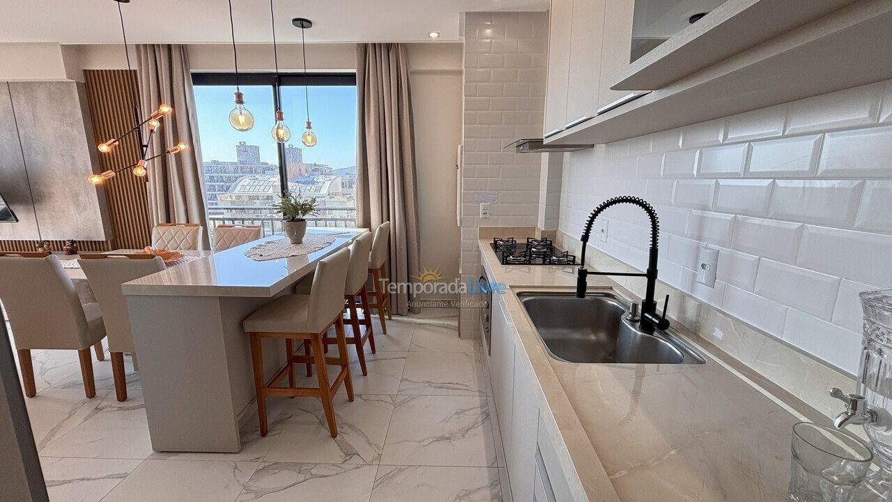 Apartamento para aluguel de temporada em Bombinhas (Praia de Bombas)