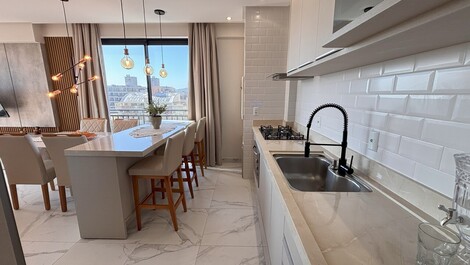 Conforto em Dobro: 2 Suítes com Vista para o Mar! 🌊