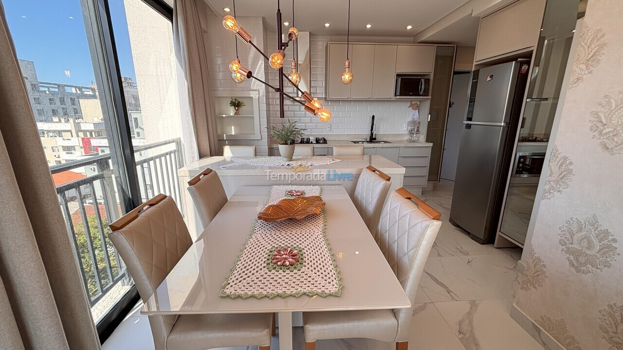 Apartamento para aluguel de temporada em Bombinhas (Praia de Bombas)