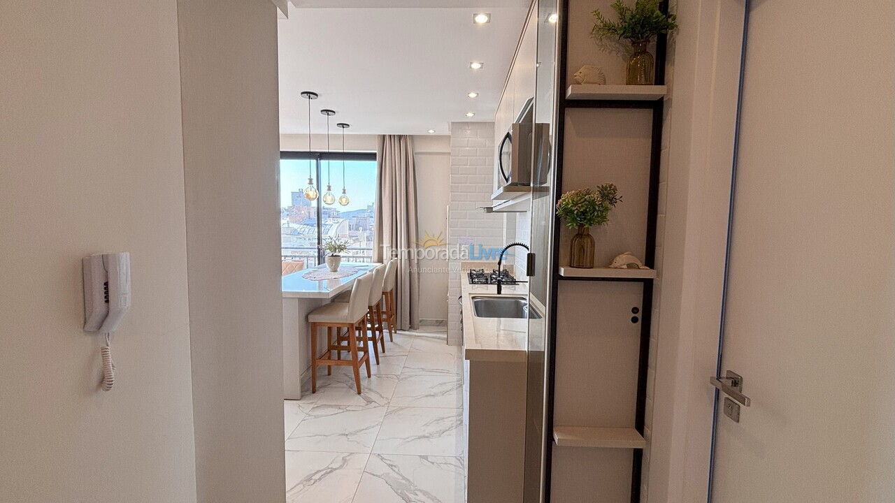 Apartamento para aluguel de temporada em Bombinhas (Praia de Bombas)