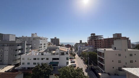 Conforto em Dobro: 2 Suítes com Vista para o Mar! 🌊