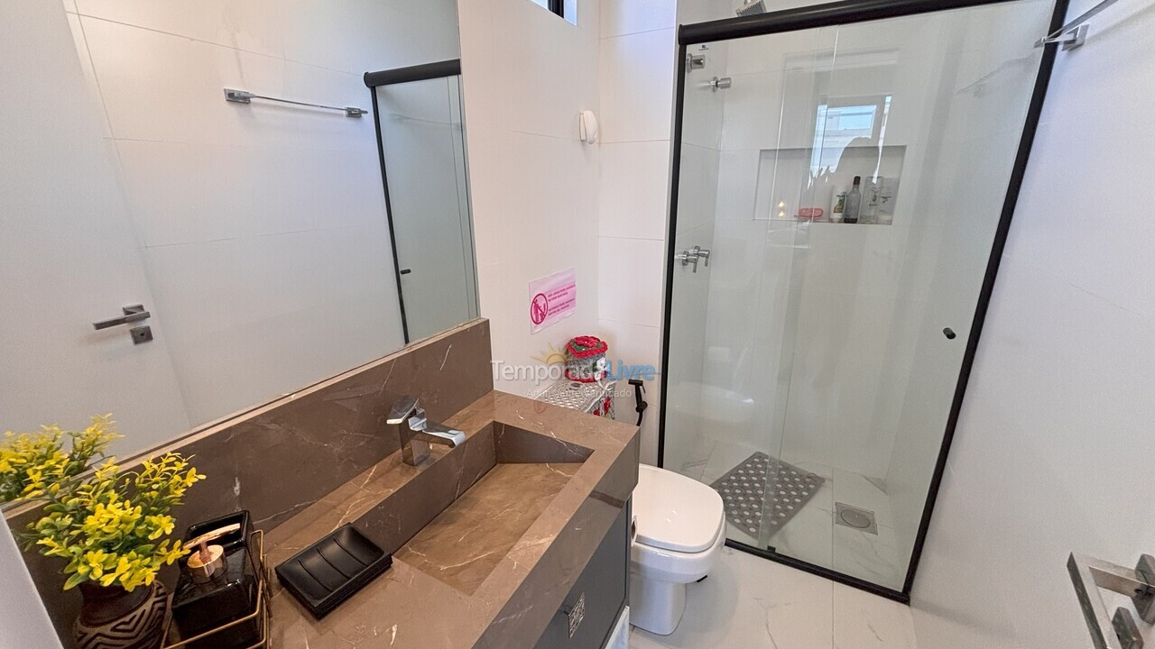 Apartamento para aluguel de temporada em Bombinhas (Praia de Bombas)