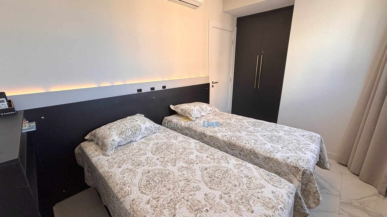 Apartamento para aluguel de temporada em Bombinhas (Praia de Bombas)