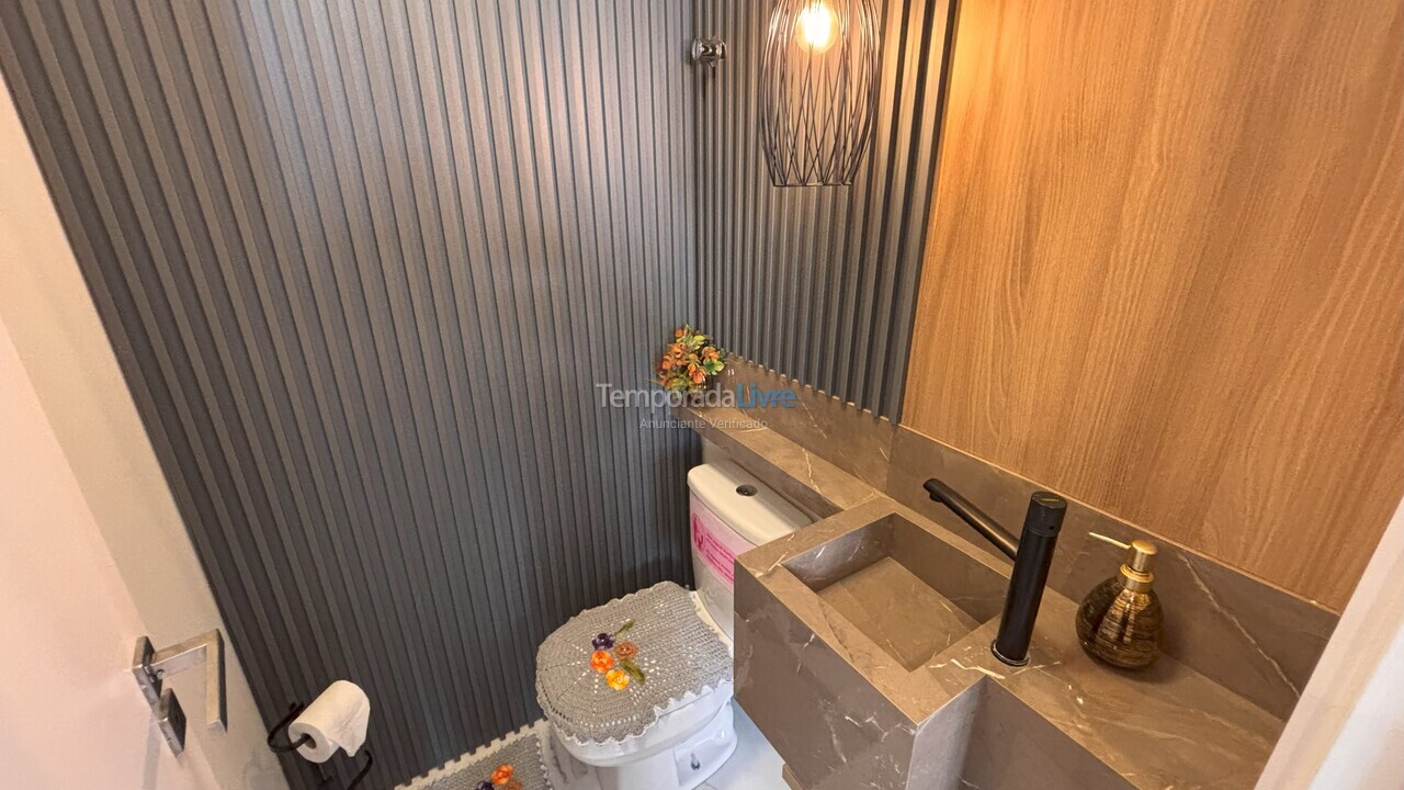 Apartamento para aluguel de temporada em Bombinhas (Praia de Bombas)