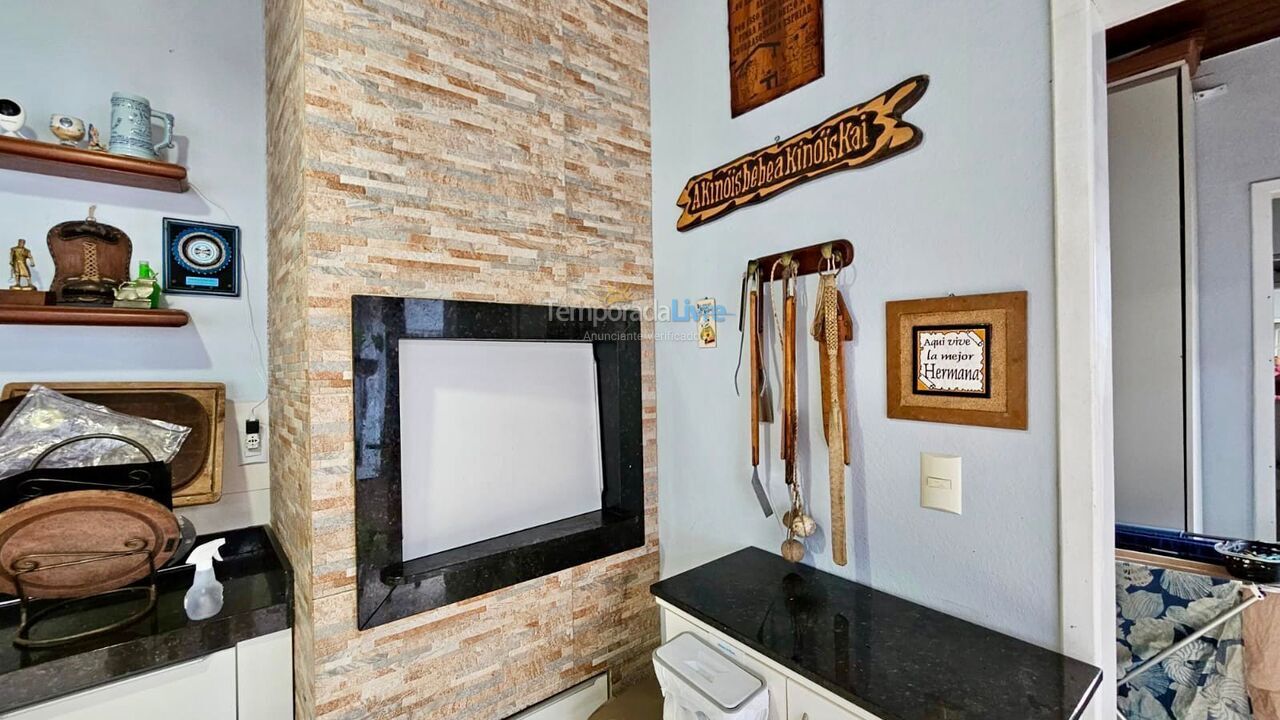 House for vacation rental in Bombinhas (Praia de Zimbros)