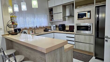 Beach House with Private Pool in Zimbros