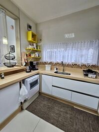 Beach House with Private Pool in Zimbros