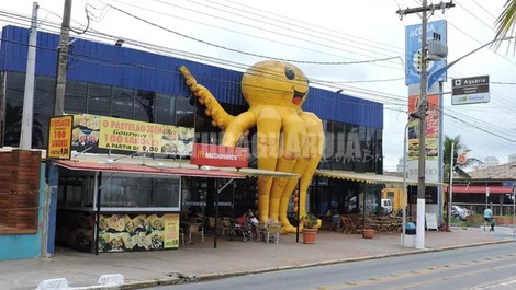 Apto13 de 1 Dorm á duas quadras da Praia da Enseada - Guarujá
