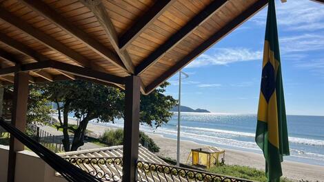 LINDA CASA BEIRA MAR 5 QUARTOS