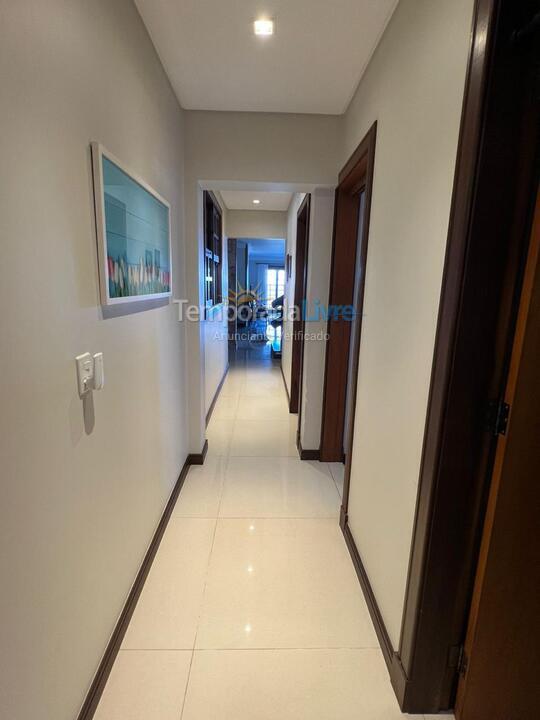 Casa para aluguel de temporada em Bombinhas (Praia de Bombas)