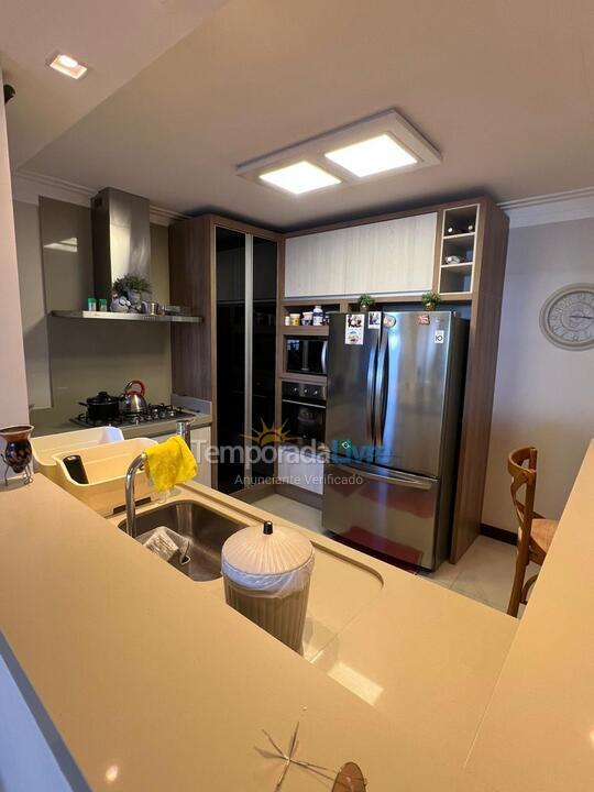 Casa para aluguel de temporada em Bombinhas (Praia de Bombas)