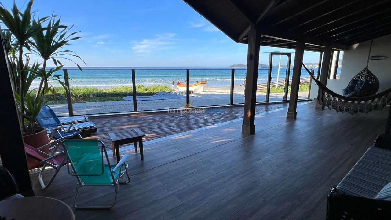 Casa para aluguel de temporada em Bombinhas (Praia de Bombas)