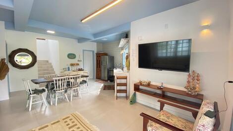 Linda casa a 50 metros da praia do mar de fora em Canto Grande