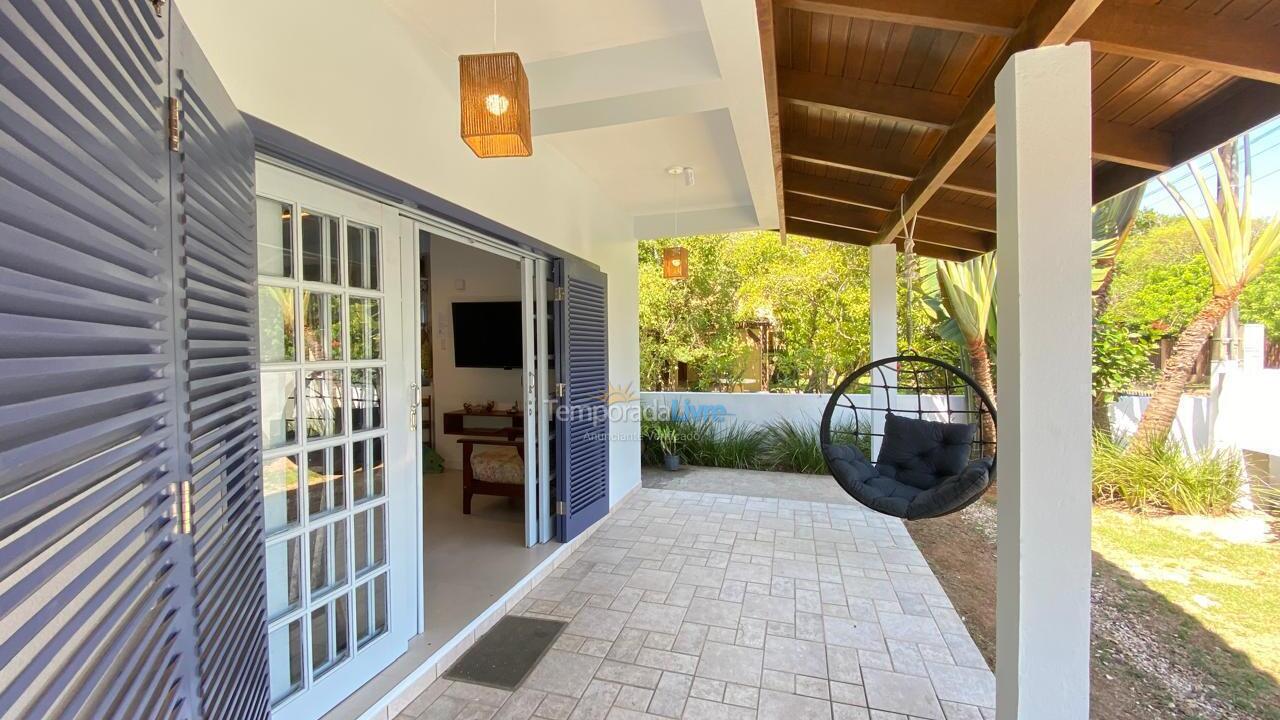 Casa para aluguel de temporada em Bombinhas (Canto Grande)