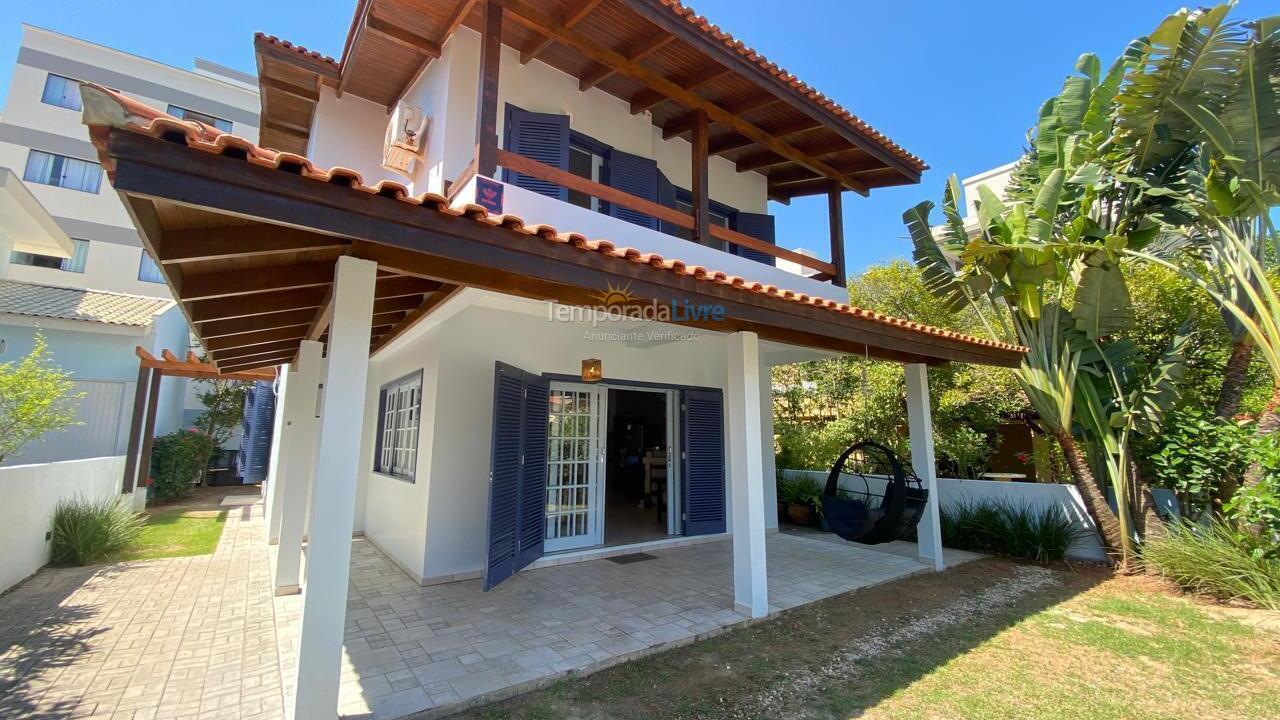 Casa para aluguel de temporada em Bombinhas (Canto Grande)
