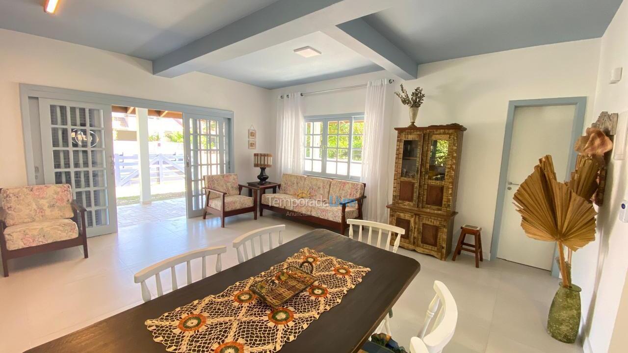 Casa para aluguel de temporada em Bombinhas (Canto Grande)