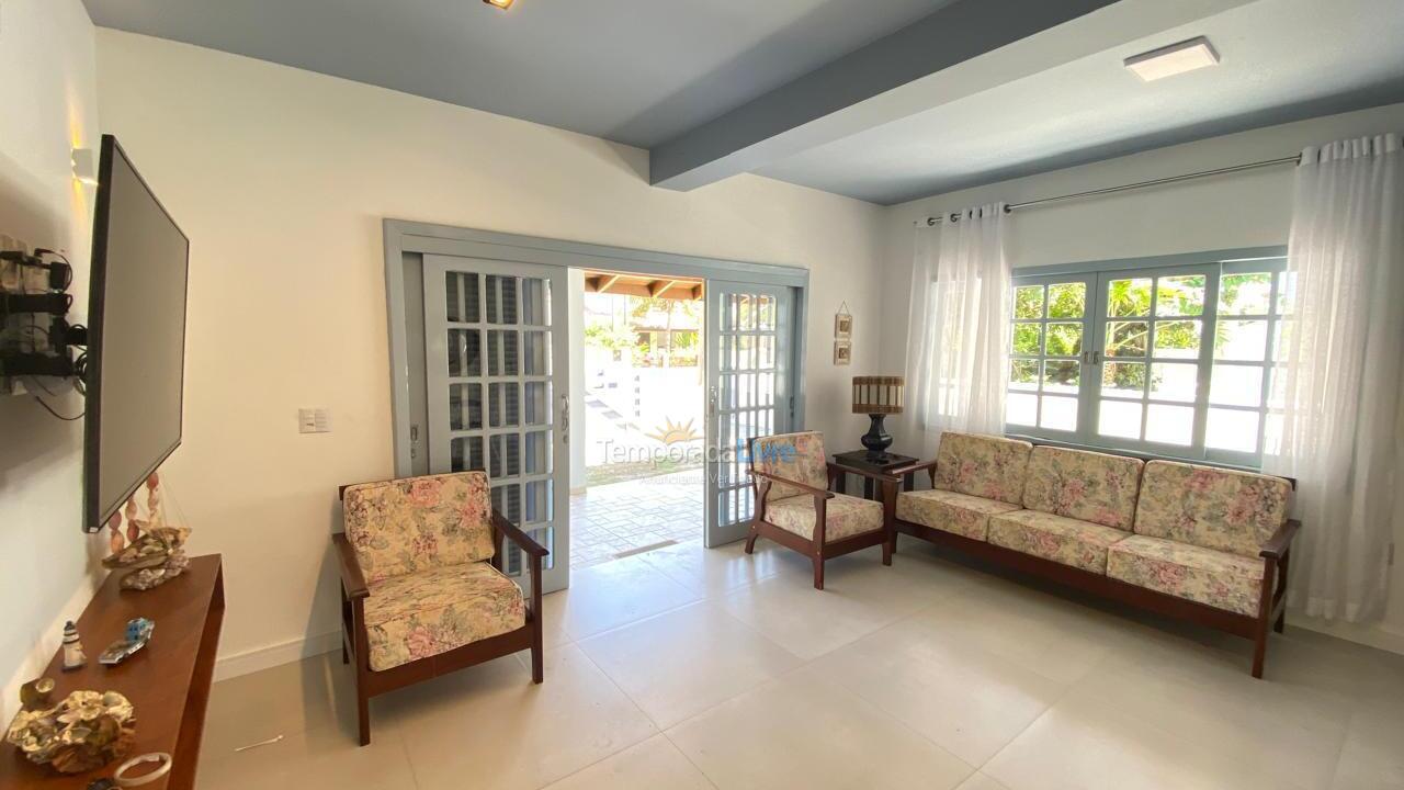 Casa para aluguel de temporada em Bombinhas (Canto Grande)