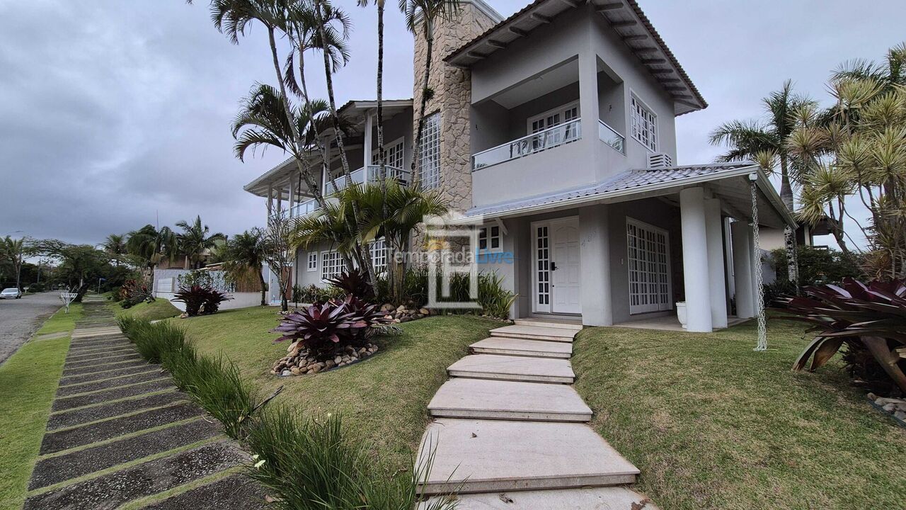 Casa para aluguel de temporada em Florianopolis (Jurerê Internacional)