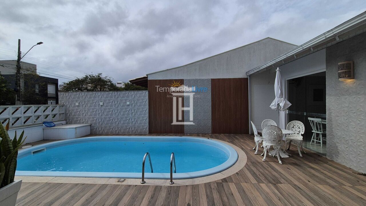 Casa para aluguel de temporada em Florianopolis (Jurerê Internacional)