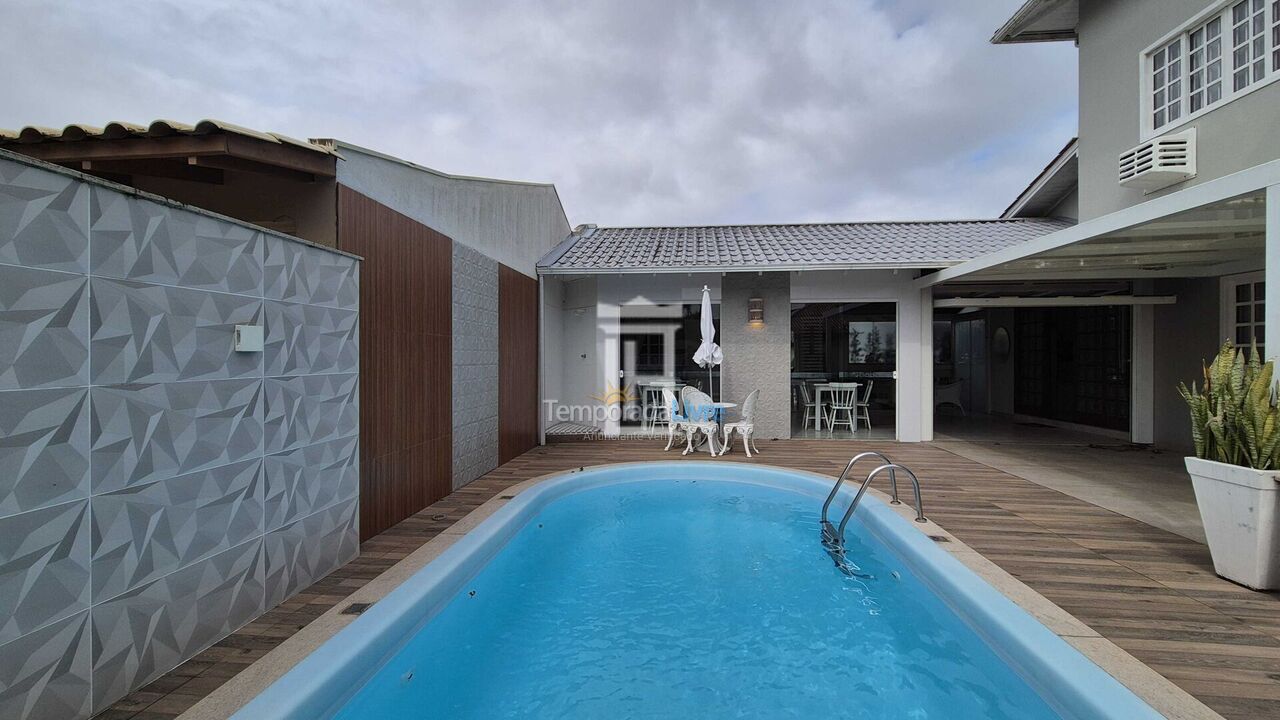 Casa para aluguel de temporada em Florianopolis (Jurerê Internacional)