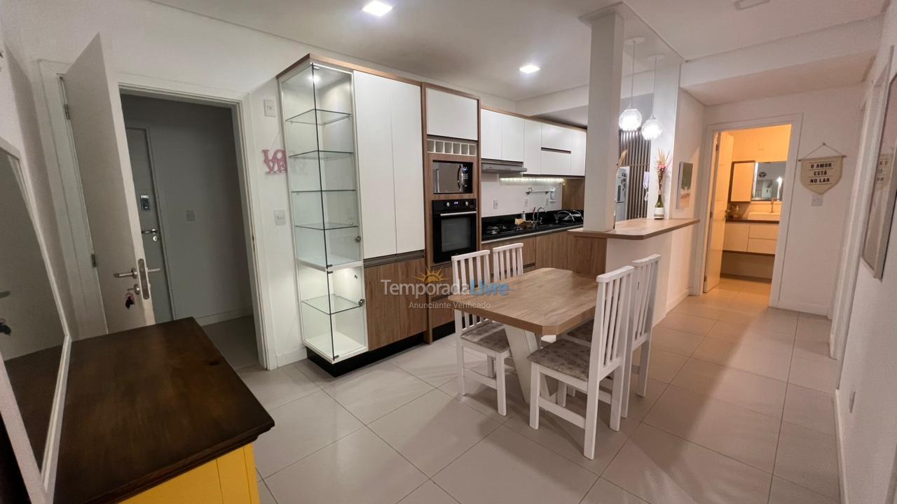 Apartamento para aluguel de temporada em Florianopolis (Praia dos Ingleses)