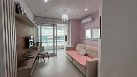 LINDO APTO PRÓXIMO AO MAR - PRAIA DOS INGLESES