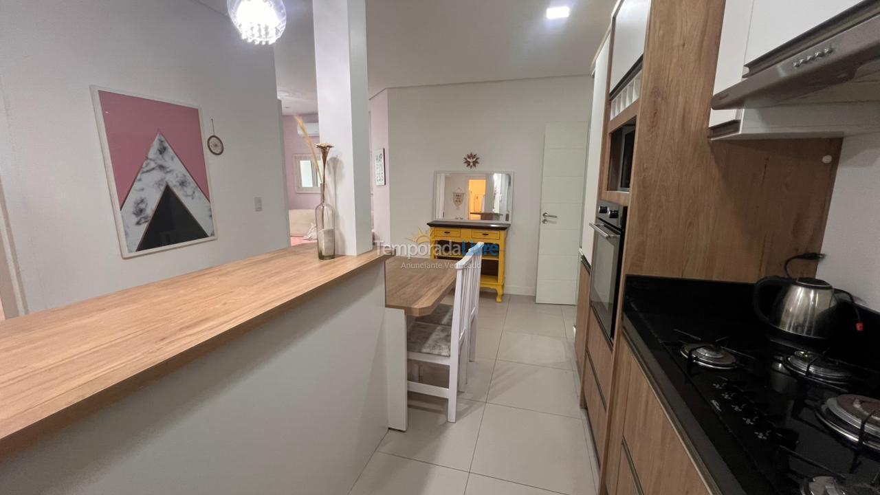 Apartamento para aluguel de temporada em Florianopolis (Praia dos Ingleses)