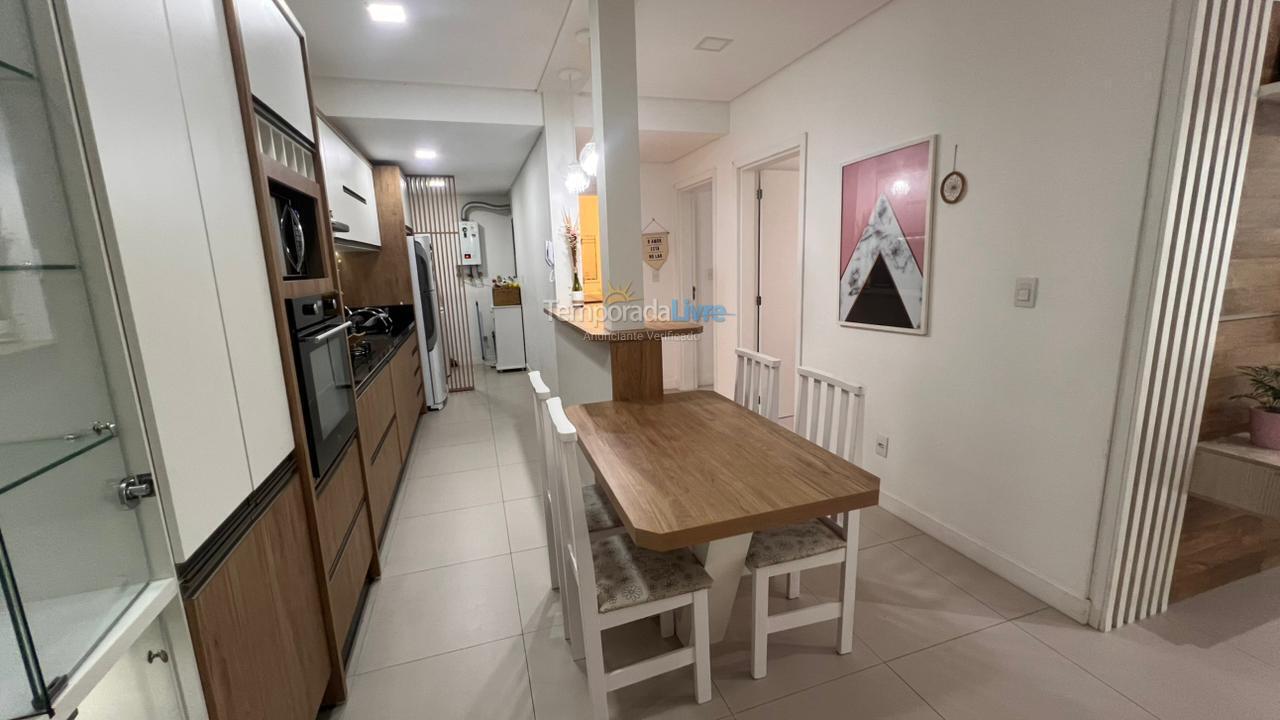 Apartamento para aluguel de temporada em Florianopolis (Praia dos Ingleses)