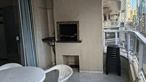 Sacada com churrasqueira