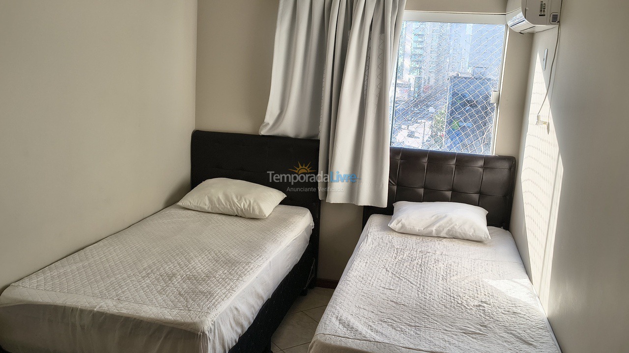 Apartamento para alquiler de vacaciones em Itapema (Meia Praia)