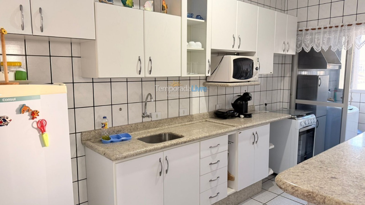 Apartamento para aluguel de temporada em Bombinhas (Praia de Bombas)