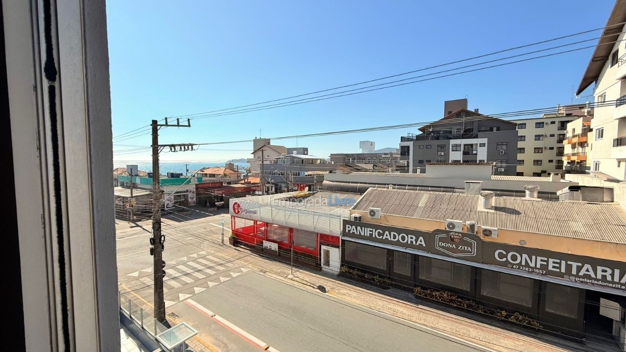 Apartamento para aluguel de temporada em Bombinhas (Praia de Bombas)