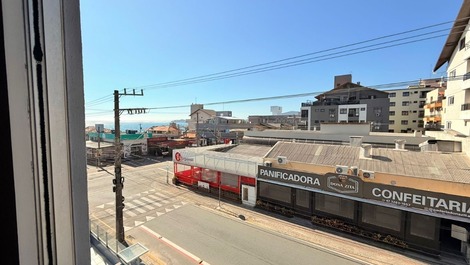 Apartamento à 50m do mar em Bombas