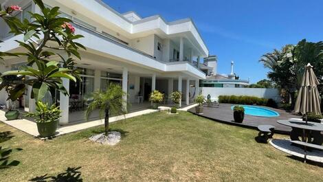 Luxury 6 Bedroom House in Jurerê Internacional