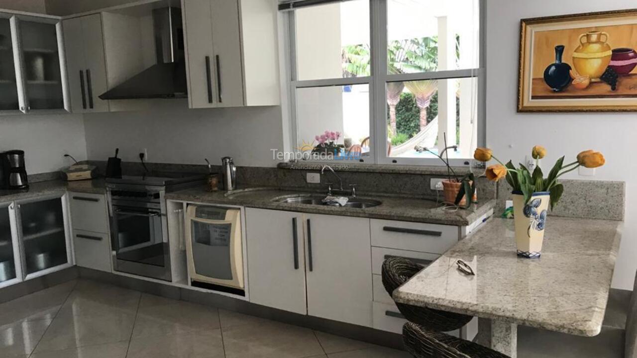 House for vacation rental in Florianopolis (Jurerê Internacional)