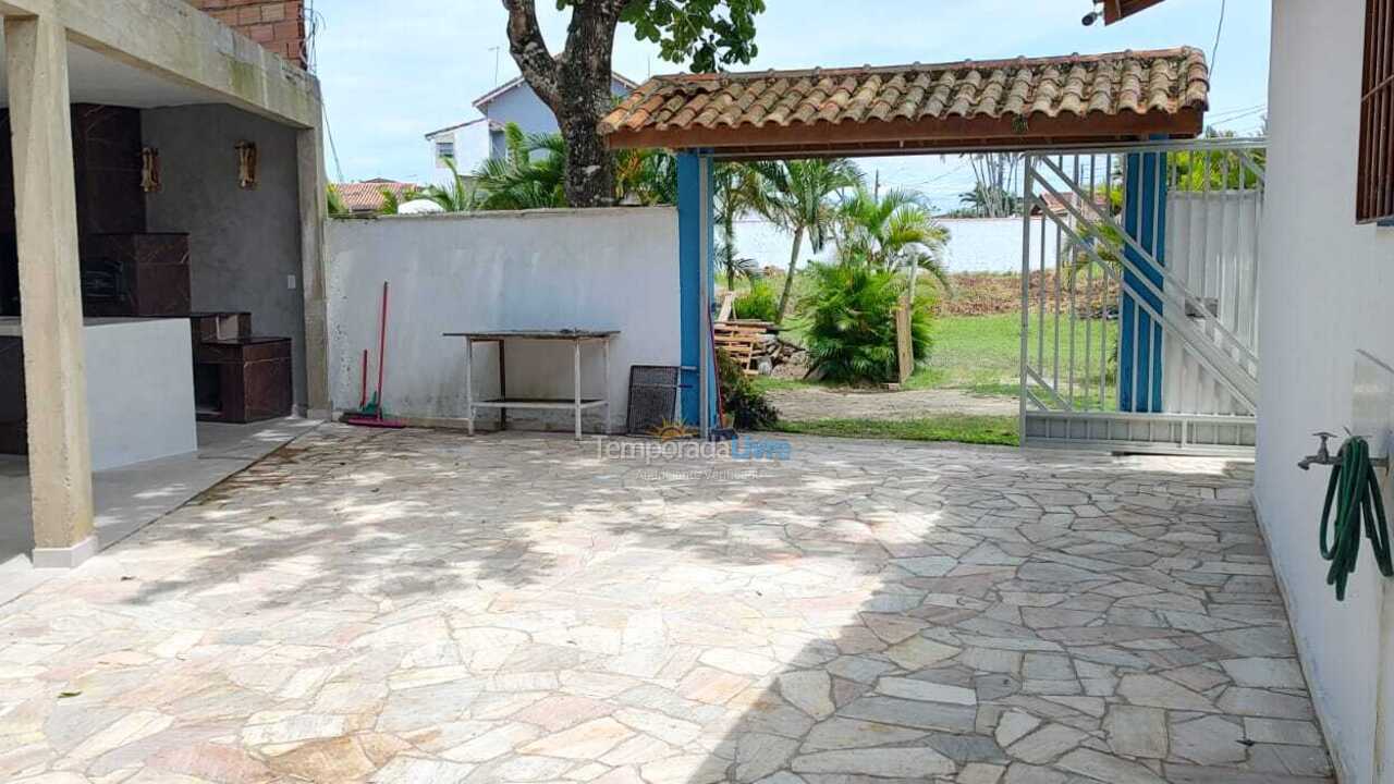 Casa para aluguel de temporada em Itanhaém (Jardim Regina)