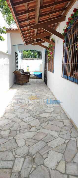 Casa para aluguel de temporada em Itanhaém (Jardim Regina)