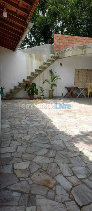 Casa para aluguel de temporada em Itanhaém (Jardim Regina)