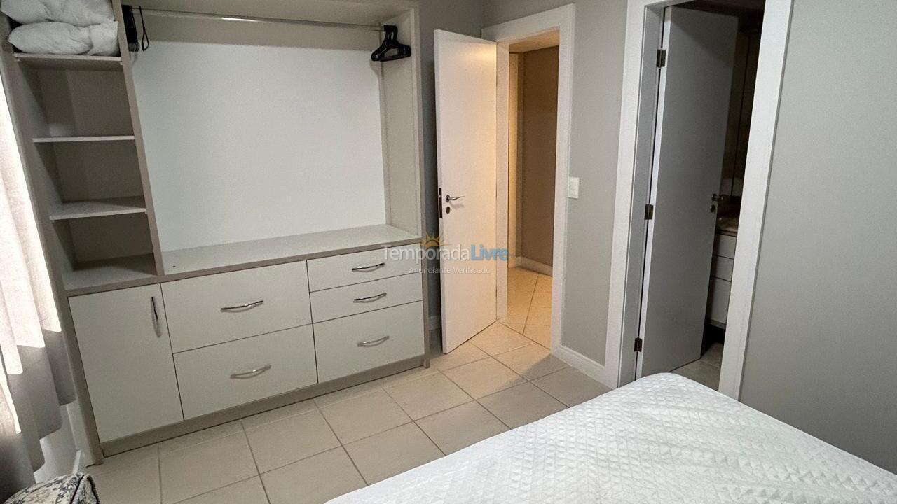 Apartment for vacation rental in Itapema (Centro)