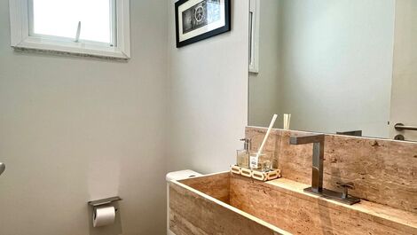 6 dormitorios, piscina, sauna, barbacoa, primera línea de mar.