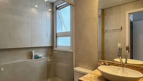 6 dormitorios, piscina, sauna, barbacoa, primera línea de mar.