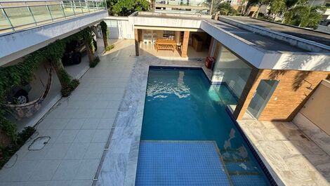 Exclusive beachfront mansion in the Maramar condominium!