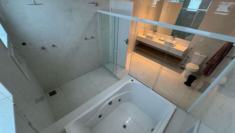 Exclusive beachfront mansion in the Maramar condominium!