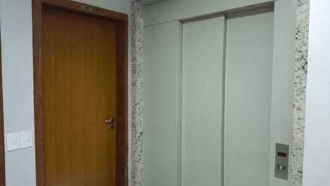 Apartamento 2 Dormitórios em Canasvieiras